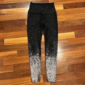 🌸 Beyond Yoga Splatter Pants Large Black USA Made